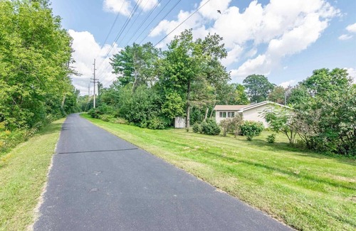 Wisconsin Rapids House | Blissful Retreat w A trail behind & AC