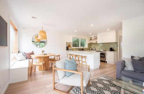 Somers House | Blissful Serenity in Somers Walk to the beach