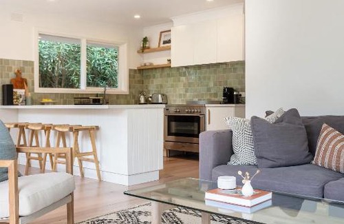 Somers House | Blissful Serenity in Somers Walk to the beach