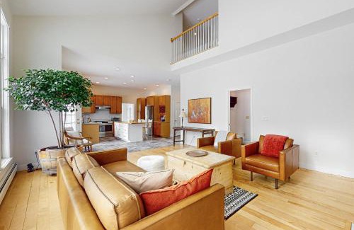 South Burlington House | Blissful Wakes