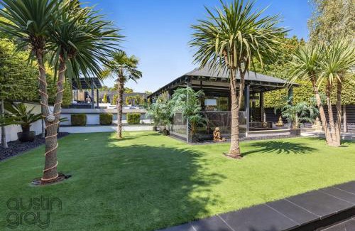 Patcham House | Blissfully Luxe Abode for Unforgettable Memories
