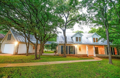 Horseshoe Bay West House | Blister Gold Hideaway | Swimming Pool | Concierge Services