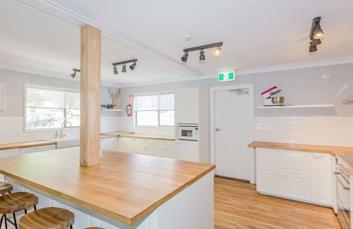 Jindabyne Cabin | Blizzard Bunny Lodge - 43 Gippsland Street