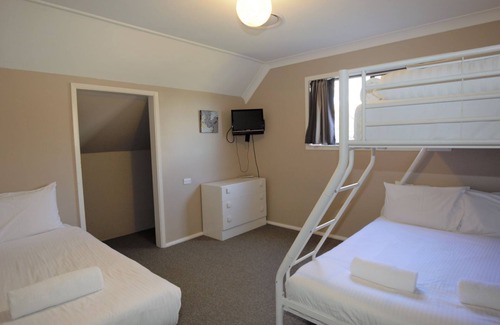 Jindabyne Cabin | Blizzard Bunny Lodge - 43 Gippsland Street