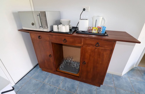 Morayfield House | BLK Stays Guest House Deluxe Front Units Morayfield