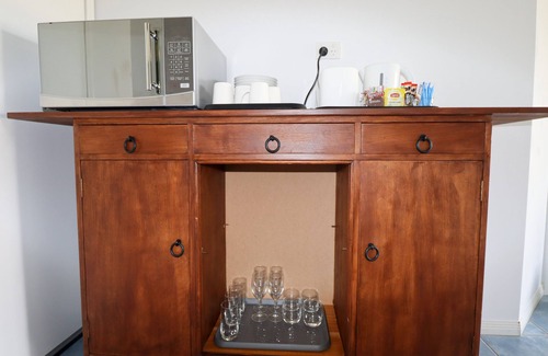 Morayfield House | BLK Stays Guest House Deluxe Front Units Morayfield
