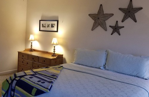 Calvert Beach-Long Beach House | Block to beach. Enjoy relax and play in our gameroom