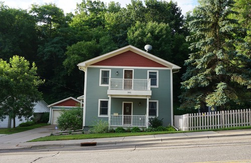 Stillwater House | Blocks to Downtown. Charming 3 Bed, Entire House