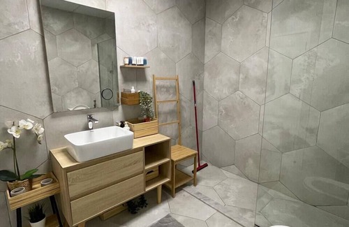 Mirdif Apartment | Bloomfields Cozy 1Br in Courtyard 2 Residence