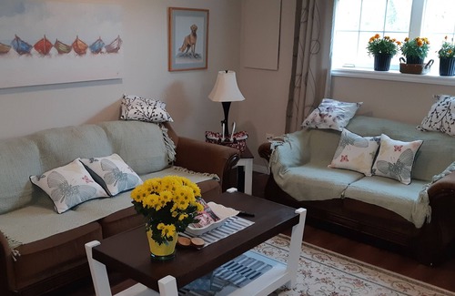 Blooming Point Apartment | Blooming Beach Suite Retreat. 5 minutes to the beach, close to PEI National Park