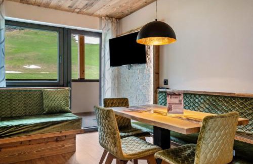 Racines Apartment | Blosegghof Bergchalets Waldblick