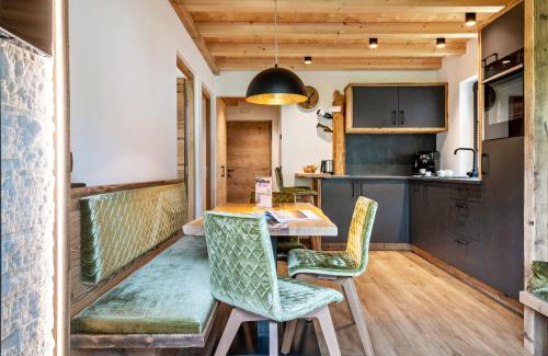Racines Apartment | Blosegghof Bergchalets Waldblick