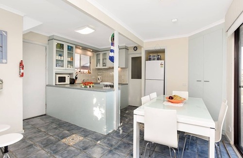 Middleton House | Blossom's Paradise Middleton Pet Friendly