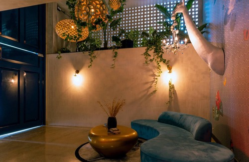 Hospital Apartment | Bloum at 22, City Views and Wonderland Vibes!