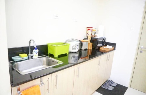 Silang Junction North Apartment | Blowing in the Wind Taal Lake View - 1 Bedroom Corner Apartment with Balcony