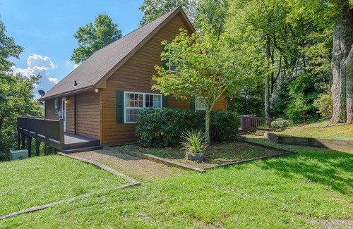 Blowing Rock Cabin | BlowingRock * Sleeps10 * Gameroom * Tweetsie * AppState * Slopes