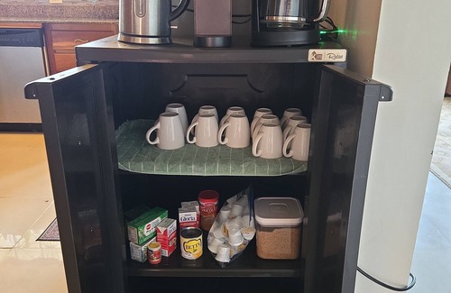 Kew Villa | Blu Turey Villa: 6-Bdrm Paradise & Personal Cook!