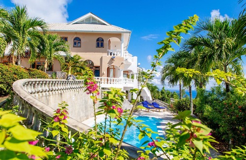 Glacis Villa | Blu Vista Villa