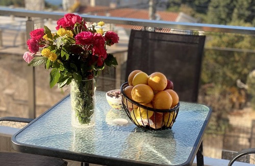 Karuc Apartment | Blue apartment is situated in amazing uvala Paljuskovo in Bar.