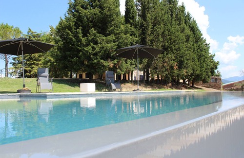 Magliano Sabina House | Blue apartment in villa between Magliano Sabina Rome, the thermal baths of the Popes and Umbria