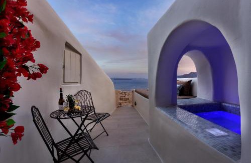 Oia Villa | Blue Art Caves - Lunar Sea Suite