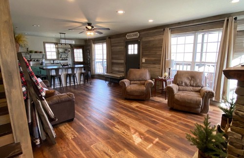 Estillfork House | Blue Cabin by the creek, Estillfork creek, perfect getaway