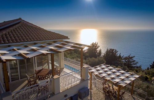 Tsoukaladhes Villa | Blue Chill Villa, where summer dreams come true! Magnificent view and location!