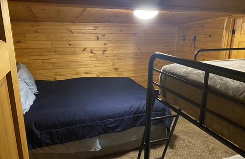 Bruno Resort | Blue clouds Ozarks Resort - The Lodge