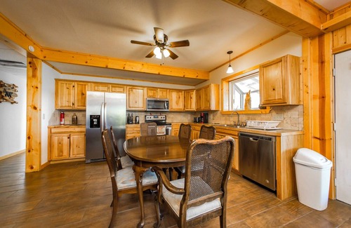 Edgemont Cabin | Blue Clouds Resort Lodge