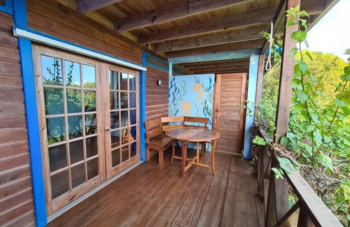 St. Patrick Cottage | BLUE COTTAGE Almost Paradise