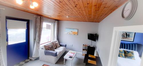 Carrigart Apartment | Blue Door Apartment Main St, Carrigart, F92HC04