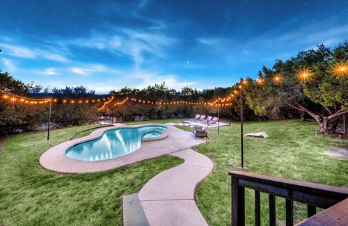 West Oak Hill House | Blue Dreams ATX l Pool Spa Firepit l 12 Min Dtown