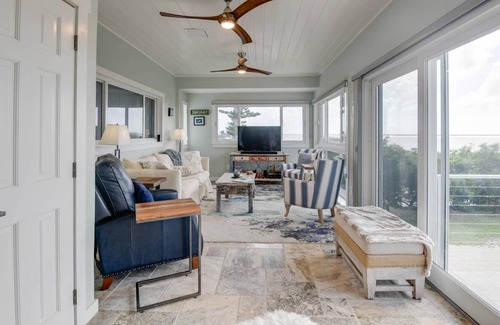 Big Torch Key House | Blue Fish Point: Tranquil, Luxurious Waterfront Oasis, Amazing Sunsets, Pool, Tikis, Dock & Dogs OK!
