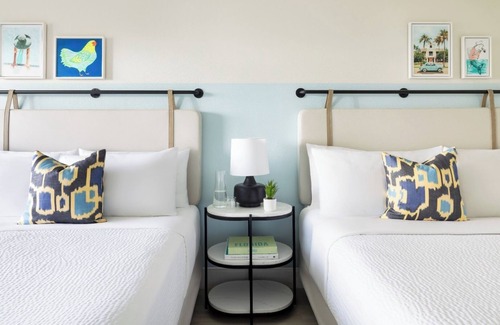 New Town Hotel | Blue Flamingo Resort Key West | 2 Relaxing Ocean View Rooms for Your Stay