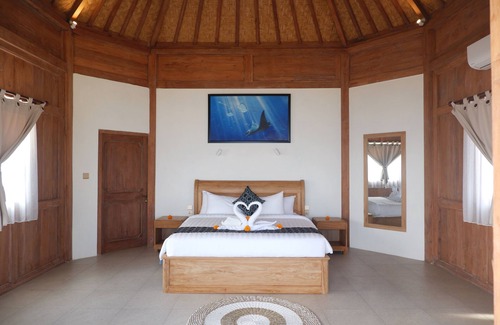 Penida Island Bed & Breakfast | Blue Harbor Beachfront Villas & Resto