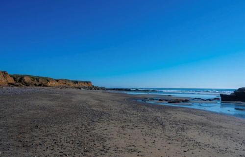 San Simeon House | Blue Haven-Oceanfront Stay Near Cambria & Beaches