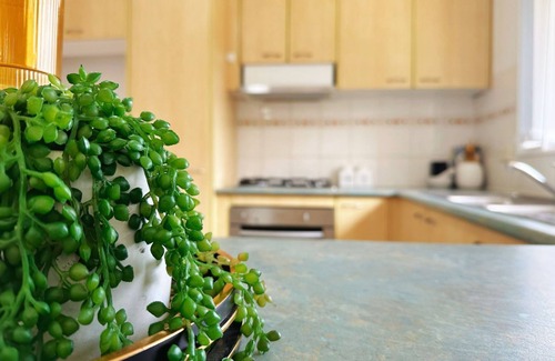 Glenmore Park House | Blue Haven Retreat - Gloremore Park Centre
