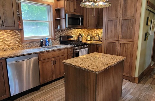 Narrowsburg House | Blue Haven w/EV Charger. Close to all that Narrowsburg has to offer!