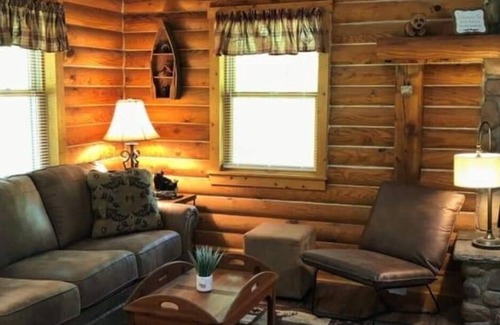 Luray Cabin | Blue Heaven- Private pool, playground, hot tub!
