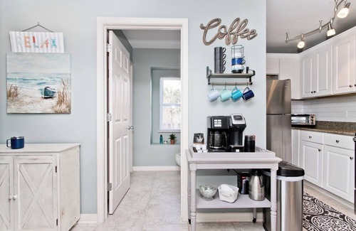 Innerarity Townhomes House | Blue Heaven: Wonderful Waterfront Unit with Kayaks