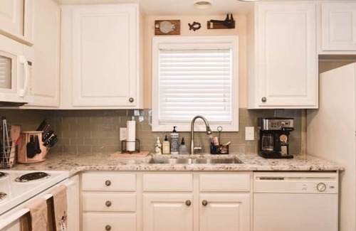 Albemarle House | Blue Heron Bungalow with DEEP WATER and all the fun LKT has to offer!!