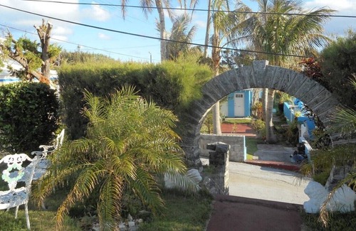 Hamilton House | Blue Horizon Guesthouse - Studio #12