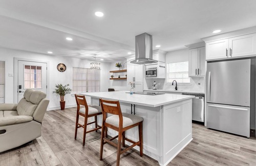 Elmo House | Blue Horizon Retreat - Nr Lake Ray Hubbard - Rockwall/Heath/Dallas.