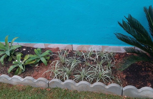 Itacolomi House | Blue house 60 meters from the beach