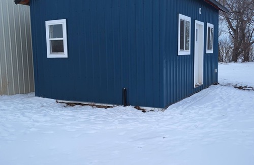 Vulcan County Cabin | Blue house on the prairie