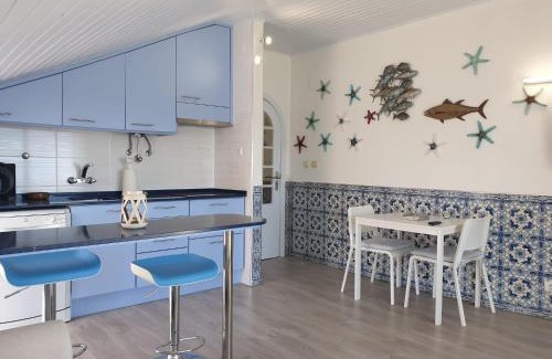 Sesimbra Apartment | BLUE HOUSE SESIMBRA with parking