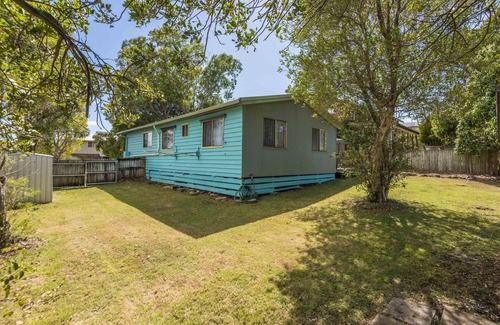 North Creek House | Blue House Surf Shack - Pet Friendly - Pet Friendly Authentic Beach House