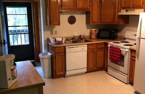 Claysburg Condo | Blue Knob Condo - 2/Queen Bedrooms, 2/Full Baths, Indoor Pool, Wet Bar & WiFi