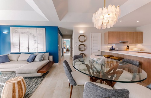 Calvigny Condo | Blue Lace - 2 Bed Luxury Suite with Ocean and Pool View
