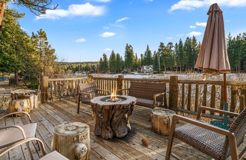 Patton Cabin | Blue Lagoon Lakefront - Lakefront, Pool Table, Dock, Outdoor Patio Area